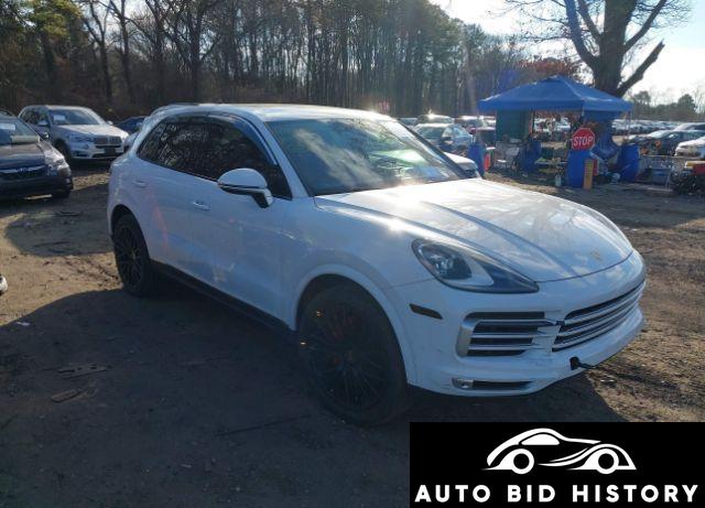 Porsche Cayenne 2020 White 3.0L