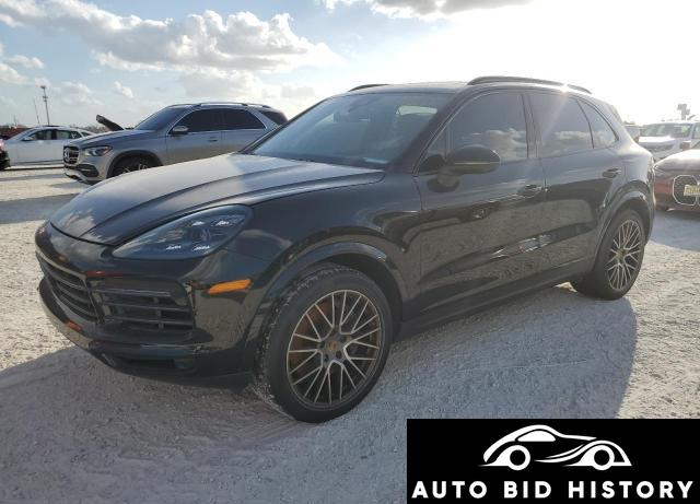 Porsche Cayenne 2022 Black 3.0L  6