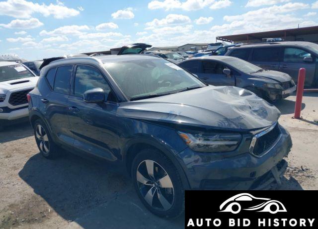 Volvo Xc40 T5 Momentum 2022 Blue 2.0L