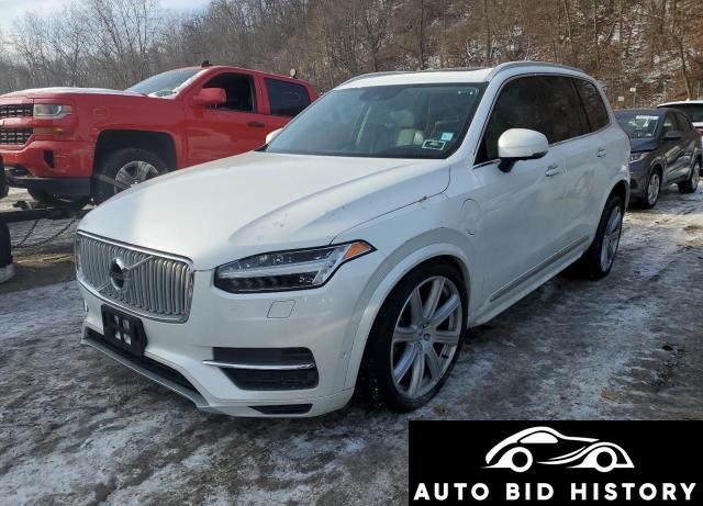 Volvo Xc90 T8 2017 White 2.0L  4