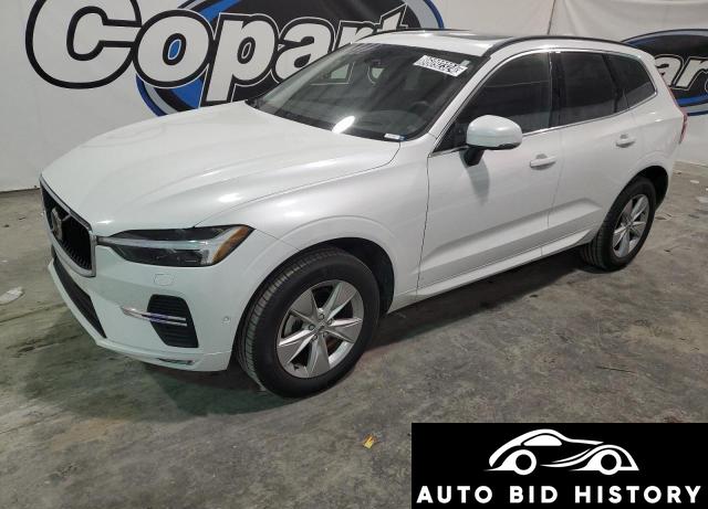 Volvo Xc60 B5 Momentum 2022 White 2.0L  4