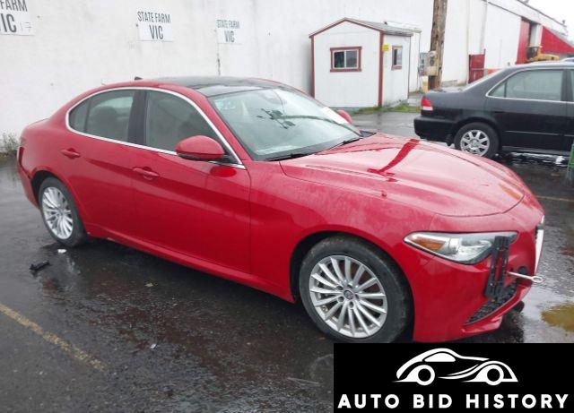 Alfa Romeo Giulia Awd 2021 Red 2.0L