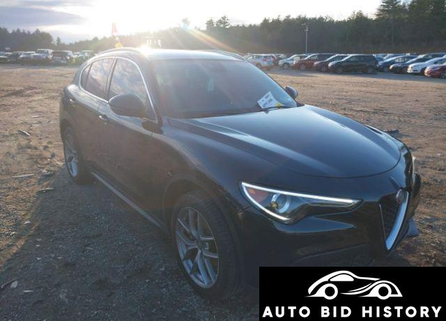 Alfa Romeo Stelvio Awd 2018 Black 2.0L