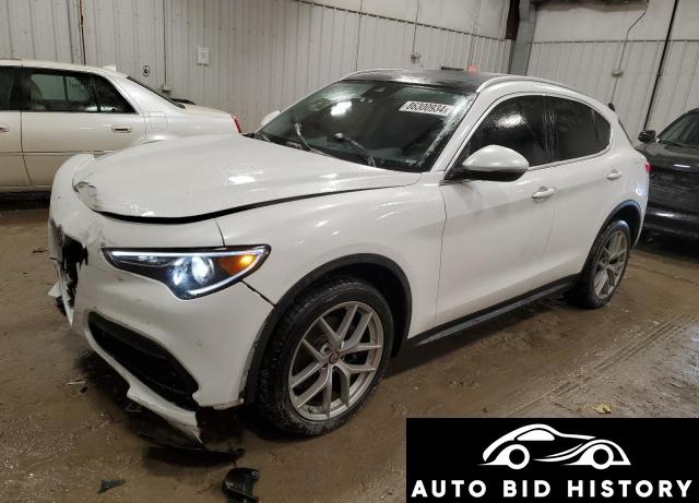 Alfa Romeo Stelvio Ti 2018 White 2.0L  4