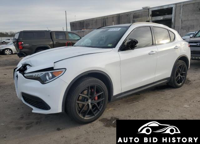 Alfa Romeo Stelvio 2020 White 2.0L  4