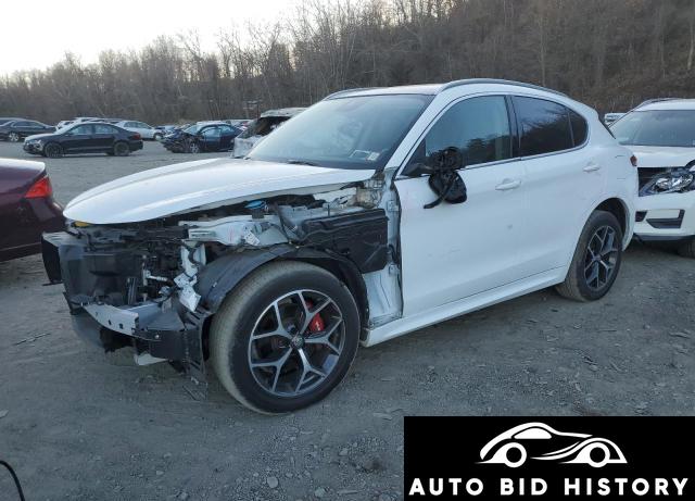 Alfa Romeo Stelvio Ti 2020 White 2.0L  4